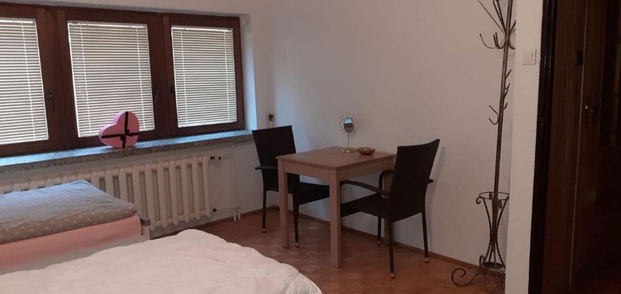 Kurp - Pokoje Goscinne, Wyst Faktury Ostroleka  Exteriör bild